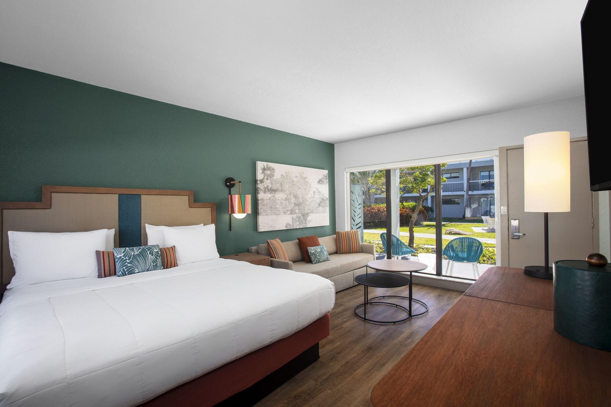 The Beachcomber St. Pete Beach Resort & Hotel Εξωτερικό φωτογραφία