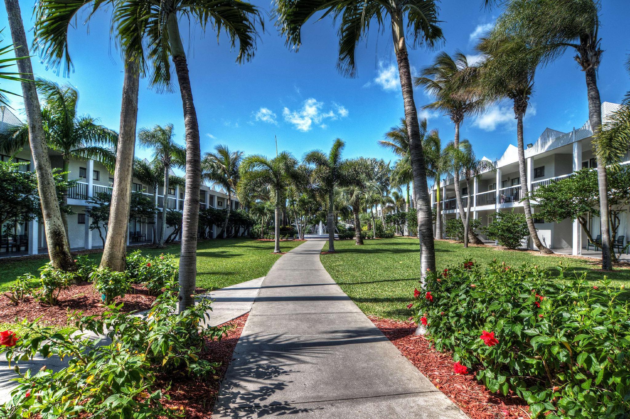 The Beachcomber St. Pete Beach Resort & Hotel Εξωτερικό φωτογραφία