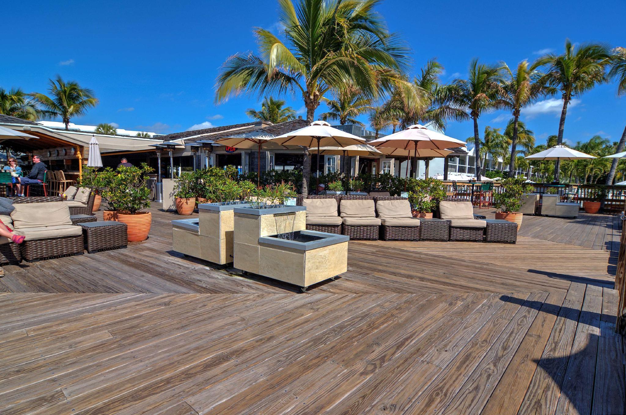 The Beachcomber St. Pete Beach Resort & Hotel Εξωτερικό φωτογραφία