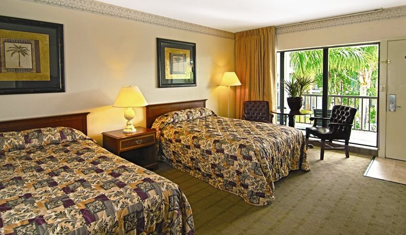 The Beachcomber St. Pete Beach Resort & Hotel Εξωτερικό φωτογραφία