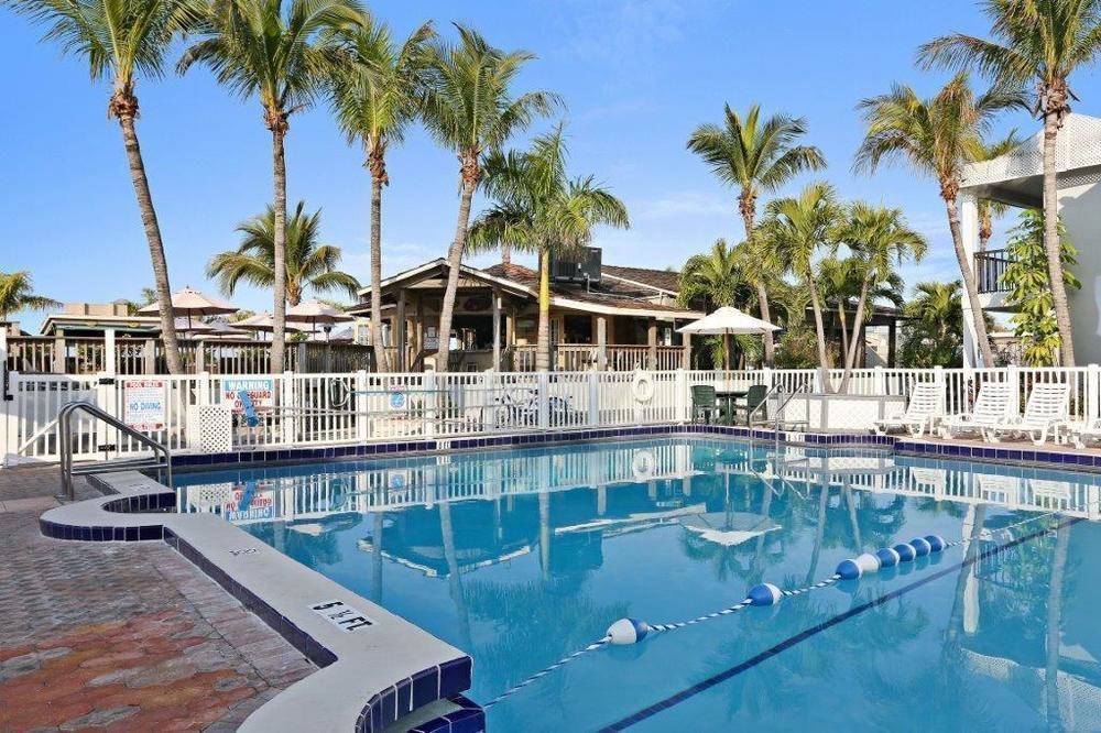 The Beachcomber St. Pete Beach Resort & Hotel Εξωτερικό φωτογραφία