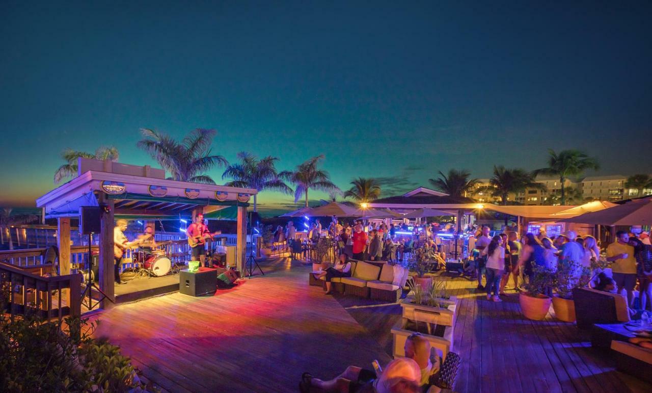 The Beachcomber St. Pete Beach Resort & Hotel Εξωτερικό φωτογραφία